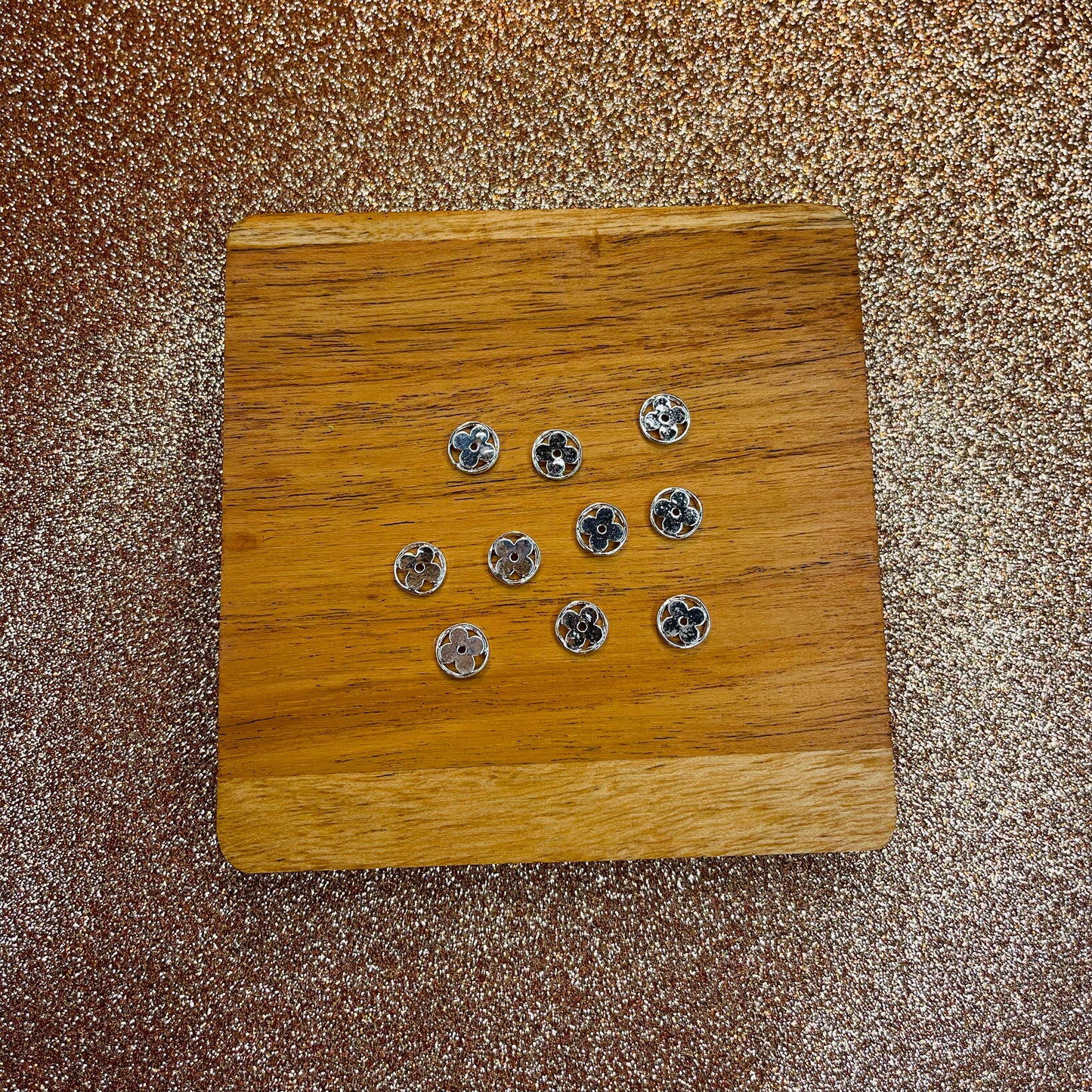 Designer L/V Round Charm