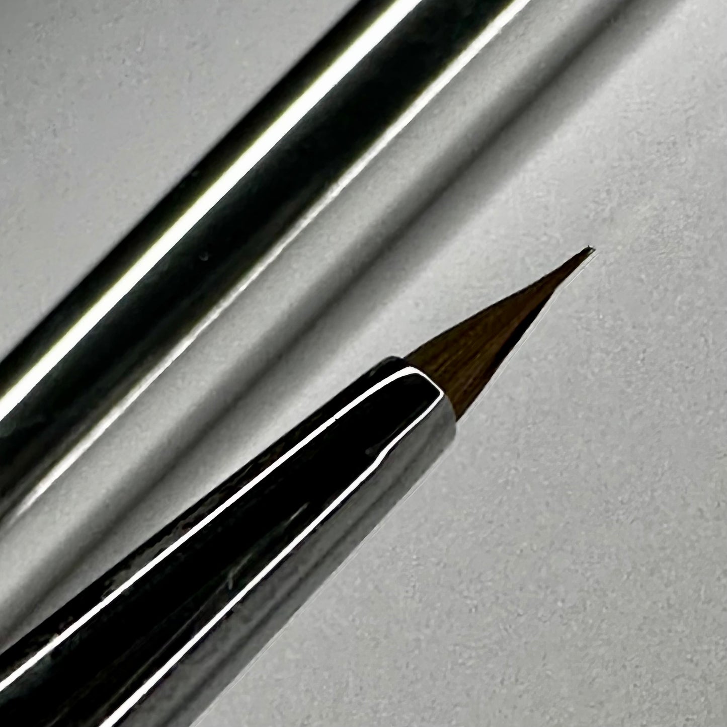 Angle gel paint brush