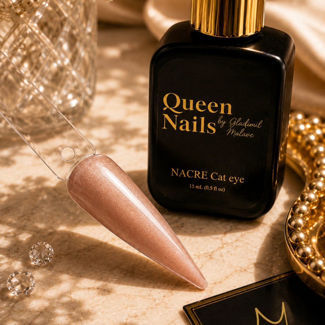 Nacre Cat eye Collection
