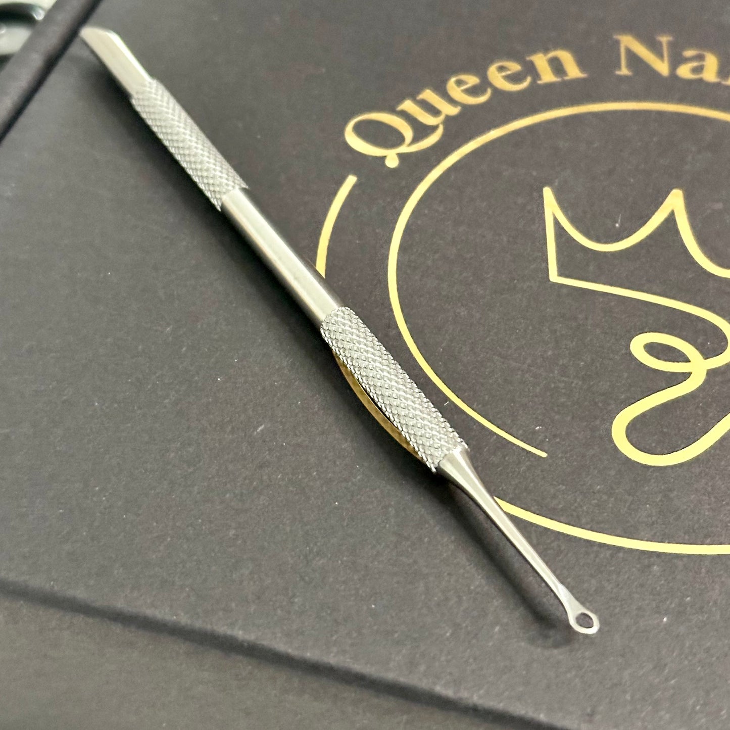 Double ended cuticle pushers
