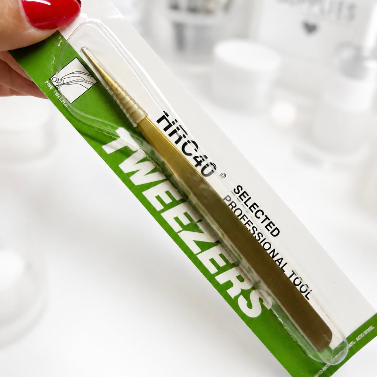 Tweezers
