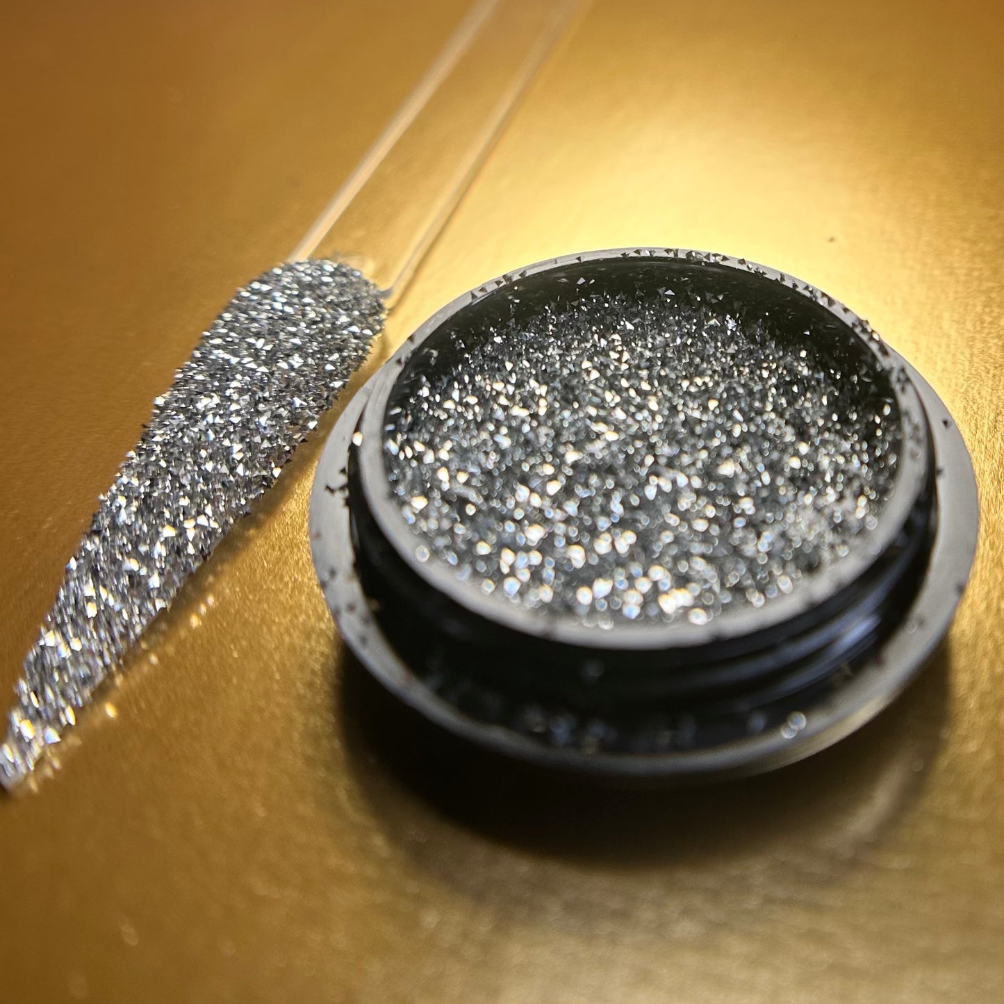 Pixie reflective dust